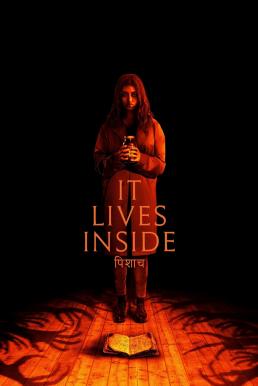 โปสเตอร์หนัง It Lives Inside ขังปีศาจคลั่ง (2023)